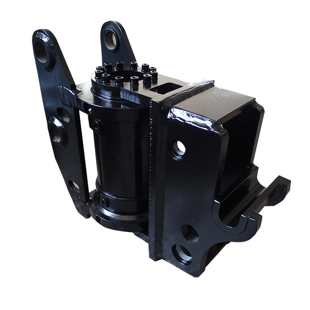 Acoplador r&aacute;pido inclinable serie CY5 en una excavadora